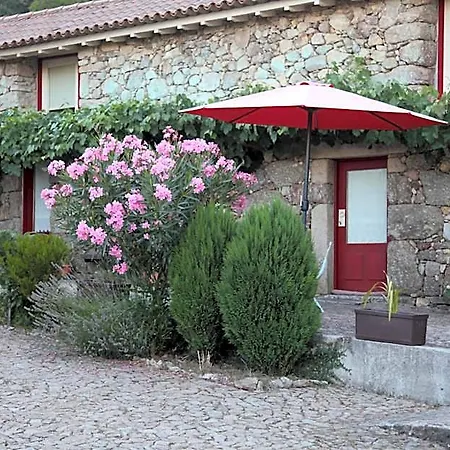 Quinta Pedras De Baixo Bed & Breakfast *