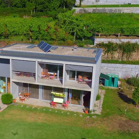 Quinta Pedras De Baixo Bed & Breakfast Longos