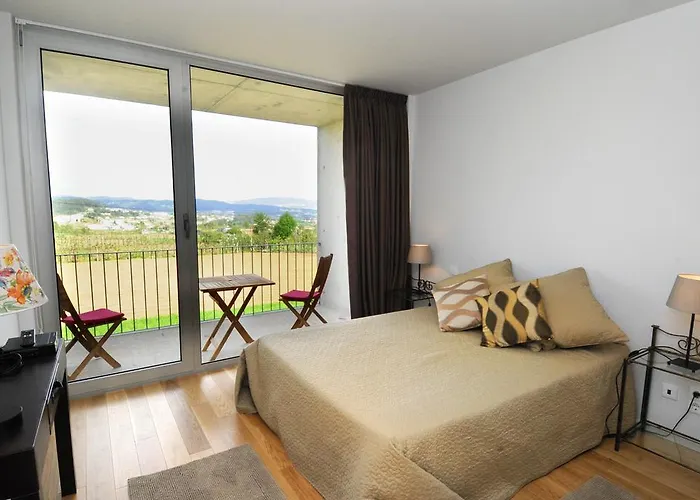 Quinta Pedras De Baixo Bed & Breakfast Longos