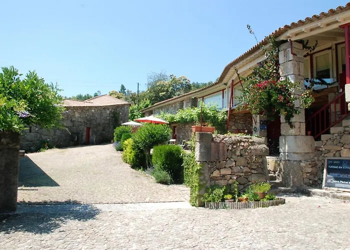 Bed & Breakfast Quinta Pedras De Baixo Longos